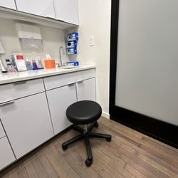 Spring Street Dermatology - Inside the office