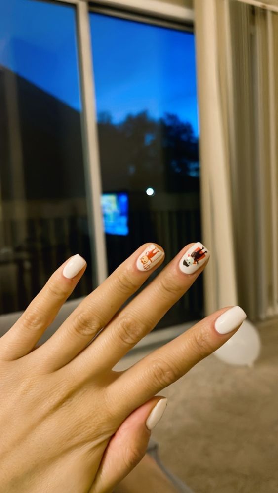 EVA NAILS Updated August 2024 27 Photos & 16 Reviews 824 Clark St, Evanston, Illinois