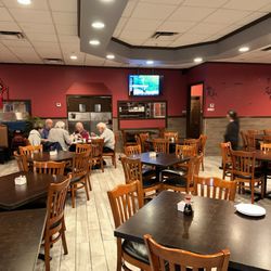 Grand Lake Chinese Restaurant - Inside dining room