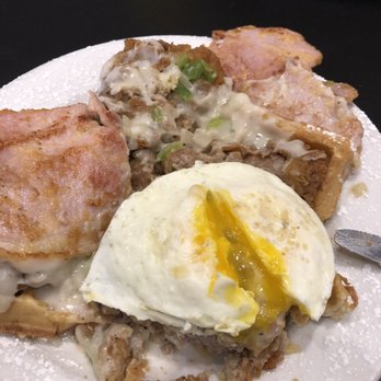 Maple Leaf Diner - Fried steak and over easy eggs - American Near Me - Dallas, Texas Maple Leaf Diner - Fried steak and over easy eggs - American Near Me - Dallas, Texas