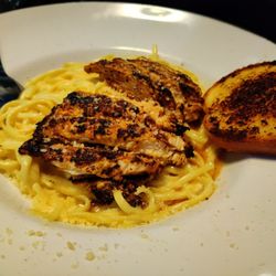 Walk-On's Sports Bistreaux - Alexandria Restaurant - Alfredo pasta with blackened chicken