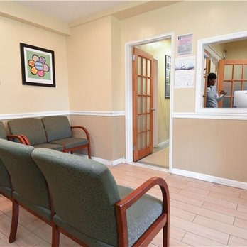 Forest Hills Dermatology Group - waiting room - Dermatologists Near Me - Forest Hills, New York Forest Hills Dermatology Group - waiting room - Dermatologists Near Me - Forest Hills, New York
