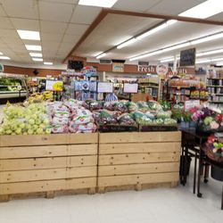 Gene's Family Market