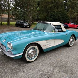 Corvette Paramedics - 1960 Corvette heading home