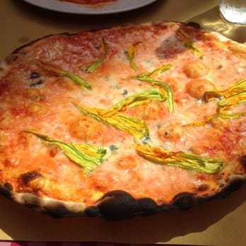 Il Corallo - Fiori di zucchini (with tomato sauce) - Pizza Near Me - Rome, RM Il Corallo - Fiori di zucchini (with tomato sauce) - Pizza Near Me - Rome, RM