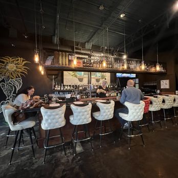 96 West - Swanky bar - New American Near Me - Brenham, Texas