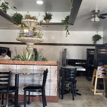 Borreguitas Bar Express - Dining room - Mexican Near Me - Pomona, California