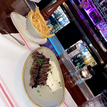 Karvers Grille - Skirt steak, Mashed Potatoes, French Fries - American Near Me - Holbrook, New York Karvers Grille - Skirt steak, Mashed Potatoes, French Fries - American Near Me - Holbrook, New York