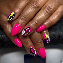 L A Nails