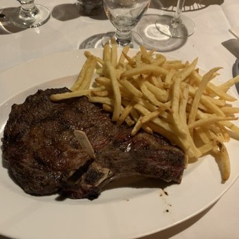 Rae and Jerry's Steak House - Steakhouses Near Me - Winnipeg, Manitoba