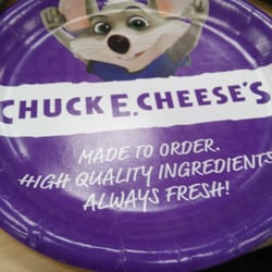 Chuck E Cheeses - Los platos del lugar