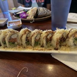 Salmon Crunch Roll