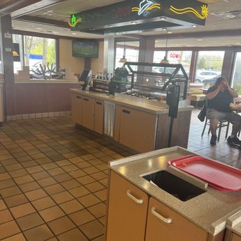 Roy Rogers - Very clean d - Burgers Near Me - Pine Beach, New Jersey