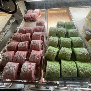 Liliha Bakery - Guava roll & green tea roll. - Bakeries Near Me - Honolulu, Hawaii