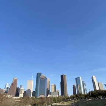Eleanor Tinsley Park - Skyline view from Eleanor Tinsley during the day - Parks Near Me - Houston, Texas Eleanor Tinsley Park - Skyline view from Eleanor Tinsley during the day - Parks Near Me - Houston, Texas