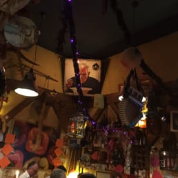 The decor!