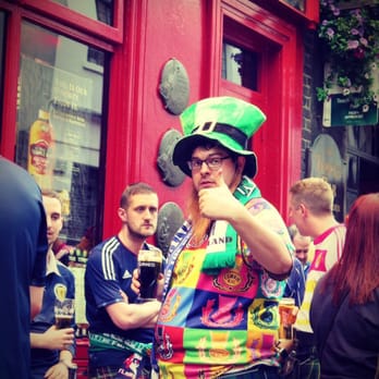 The Temple Bar - Pubs Near Me - Dublin, D