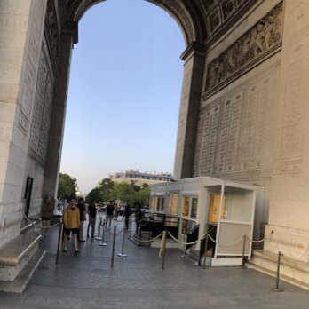 L'Arc de Triomphe - Landmarks & Historical Buildings Near Me - Paris, 75 L'Arc de Triomphe - Landmarks & Historical Buildings Near Me - Paris, 75