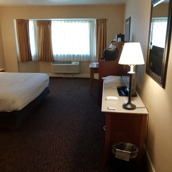 Best Western Plus Placerville Inn - Spacious room with dresser, desk, microwave and refrigerator. - Hotels Near Me - Placerville, California Best Western Plus Placerville Inn - Spacious room with dresser, desk, microwave and refrigerator. - Hotels Near Me - Placerville, California
