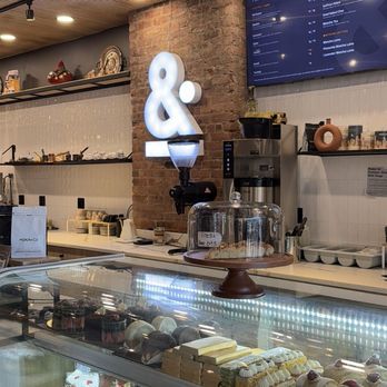 Moka & Co - interior - Coffee & Tea Near Me - Queens, New York Moka & Co - interior - Coffee & Tea Near Me - Queens, New York