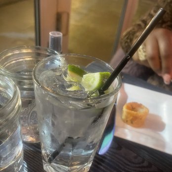 Spotted Horse Tavern - Gin and tonic delicious and refreshing - New American Near Me - Westport, Connecticut Spotted Horse Tavern - Gin and tonic delicious and refreshing - New American Near Me - Westport, Connecticut