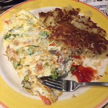 State Street Grill - Garden omelette with home fries - Diners Near Me - Bloomfield, New Jersey State Street Grill - Garden omelette with home fries - Diners Near Me - Bloomfield, New Jersey