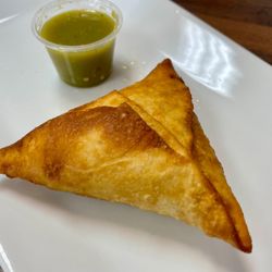 Sallys Halal Grill - Sambus @ColumbusFoodDude