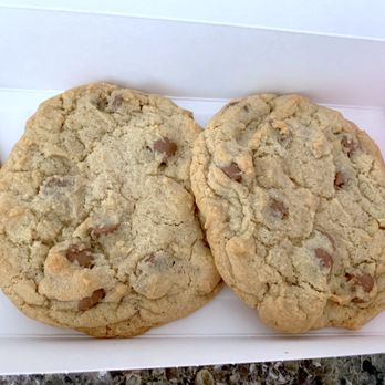 Crumbl - Waugh Chapel - Semi sweet chocolate chip cookies - Bakeries Near Me - Gambrills, Maryland Crumbl - Waugh Chapel - Semi sweet chocolate chip cookies - Bakeries Near Me - Gambrills, Maryland