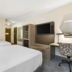 Holiday Inn Express & Suites Belgrade