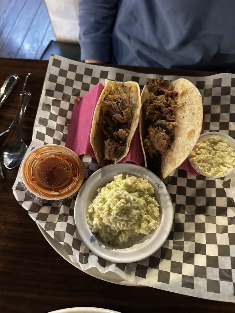 Social spots from Big Tom's Backyard Grill & Bar