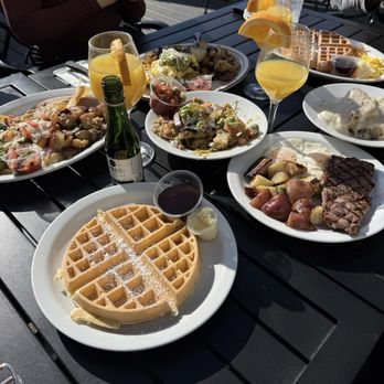 Mountain Oaks Cafe - American Near Me - Oakhurst, California Mountain Oaks Cafe - American Near Me - Oakhurst, California