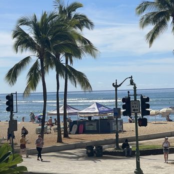 Lulu's Waikiki - Perfect view from our table - Burgers Near Me - Honolulu, Hawaii Lulu's Waikiki - Perfect view from our table - Burgers Near Me - Honolulu, Hawaii