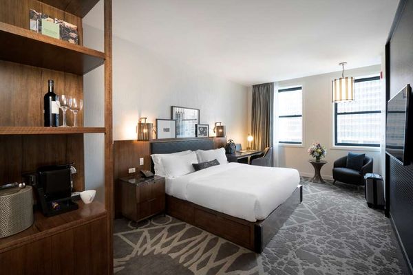 LondonHouse Chicago, Curio Collection by Hilton by null