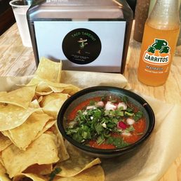 Chips and salsa, the chips were fresh and crispy.