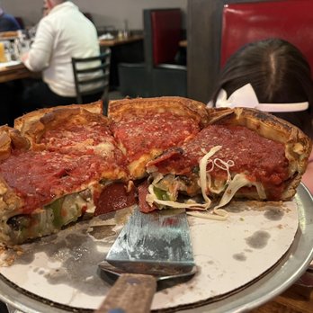 Giordano's - Deep dish pizza - Pizza Near Me - Rosemont, Illinois Giordano's - Deep dish pizza - Pizza Near Me - Rosemont, Illinois