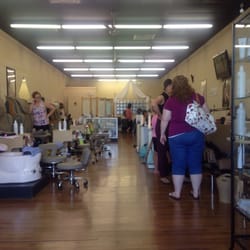 Marina's Spa - Bright and clean!