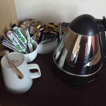 Glenlyn Hotel - Tea in your room!!! A very pleasant surprise. Plus packets of milk and sugar! - Hotels Near Me - London, XGL Glenlyn Hotel - Tea in your room!!! A very pleasant surprise. Plus packets of milk and sugar! - Hotels Near Me - London, XGL