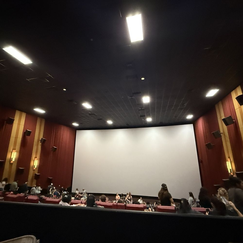 Cinemark West Plano XD and ScreenX - Theatre - Cinema Near Me - Plano, Texas