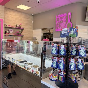 Baskin-Robbins - Ice Cream & Frozen Yogurt Near Me - Moreno Valley, California