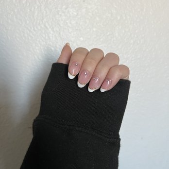 Buff & Tweeze - Nails by Tracy - Skin Care Near Me - La Crescenta, California