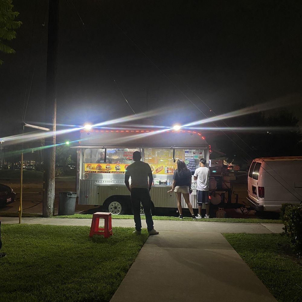 Tacos Diaz - The truck! They added red stools outside for you to sit on but no tables yet. - Food Trucks Near Me - Santa Ana, California Tacos Diaz - The truck! They added red stools outside for you to sit on but no tables yet. - Food Trucks Near Me - Santa Ana, California