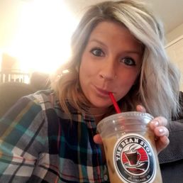 Yumm white choc almond milk mocha with a splash of caramel Yumm white choc almond milk mocha with a splash of caramel