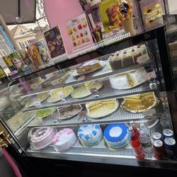 D'Yelis Cakes
