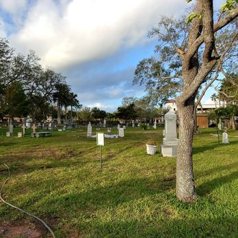 Huguenot Cemetery - 2017 - Funeral Services & Cemeteries Near Me - St Augustine, Florida