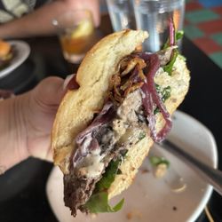 Mushroom and racklette burger