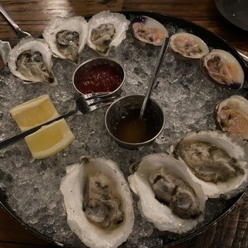 Water Street Kitchen and Bar - Raw oysters and clams - Wine Bars Near Me - Wiscasset, Maine Water Street Kitchen and Bar - Raw oysters and clams - Wine Bars Near Me - Wiscasset, Maine
