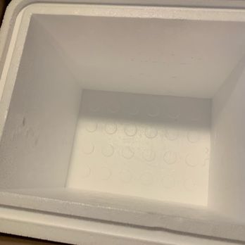 Carlo's Bakery - a completely dry styrofoam cooler (I initially thought perhaps the water had melted and leaked out.) - Bakeries Near Me - Hoboken, New Jersey Carlo's Bakery - a completely dry styrofoam cooler (I initially thought perhaps the water had melted and leaked out.) - Bakeries Near Me - Hoboken, New Jersey