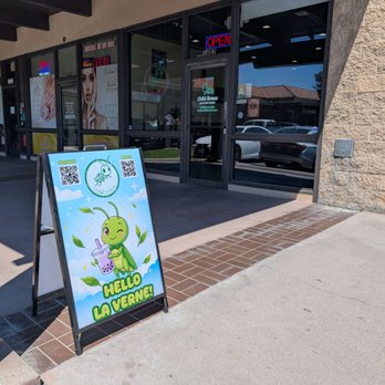 Chibi Brews - Chibi Brews storefront & sign - Bubble Tea Near Me - La Verne, California