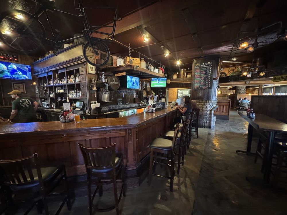 Hooleys Public House