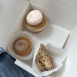 Unrefined Bakery - Yum! It's so hard to find GF bakeries! And also vegan!